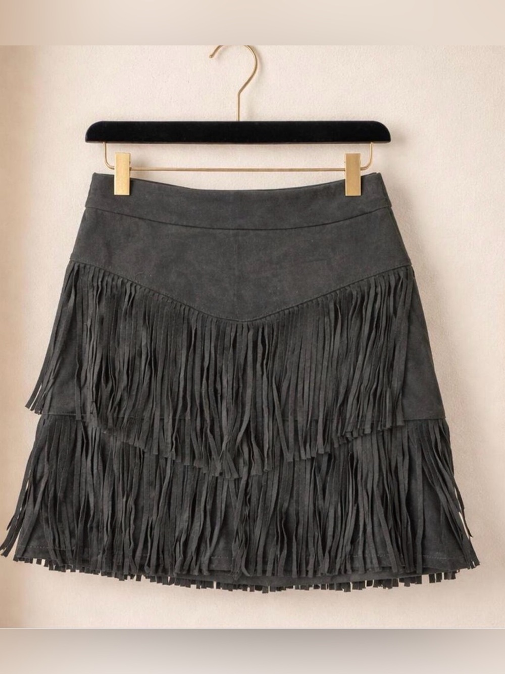 Mi Ami for Francesca’s Faux Suede Fringe Mini Skirt Gray Boho Western Size M
